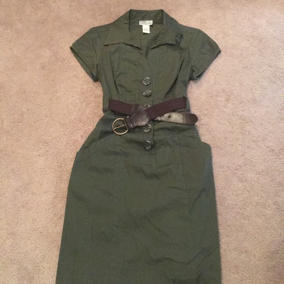 Robbie Bee Dresses & Skirts - Size 6 olive/ army green dress